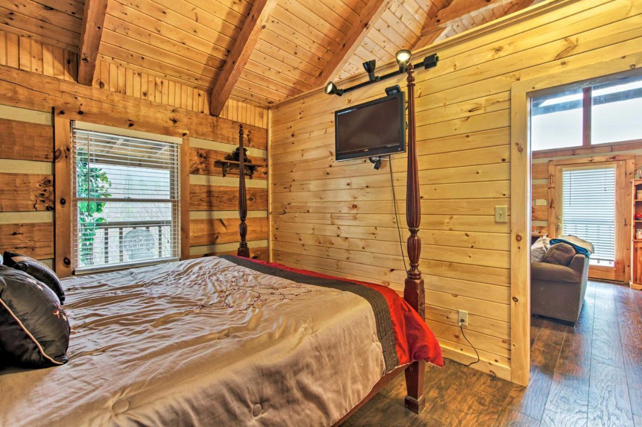 Sevierville Cabin With Private Hot Tub And Fireplace! ภายนอก รูปภาพ
